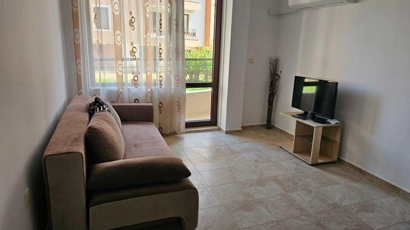 Двустаен, под наем, кв. Сарафово