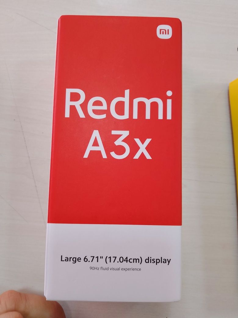 Сотилади : Poco c61,redmi A3x,tecno spark go1,  spark янги упаковка...