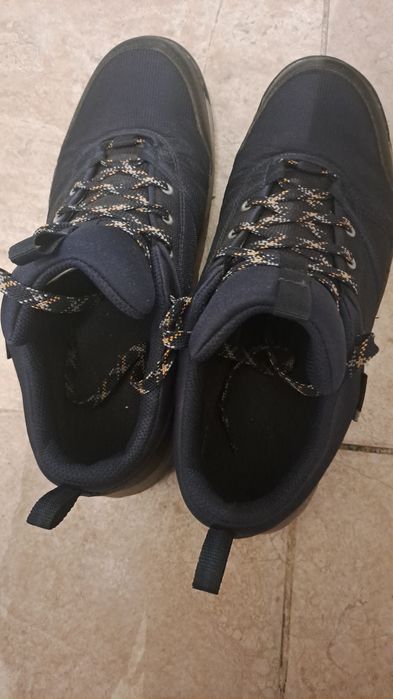 Продавам много запазени мъжки обувки