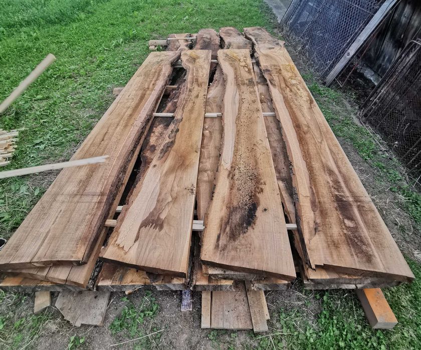 Vând scândură groasă de nuc, diferite dimensiuni