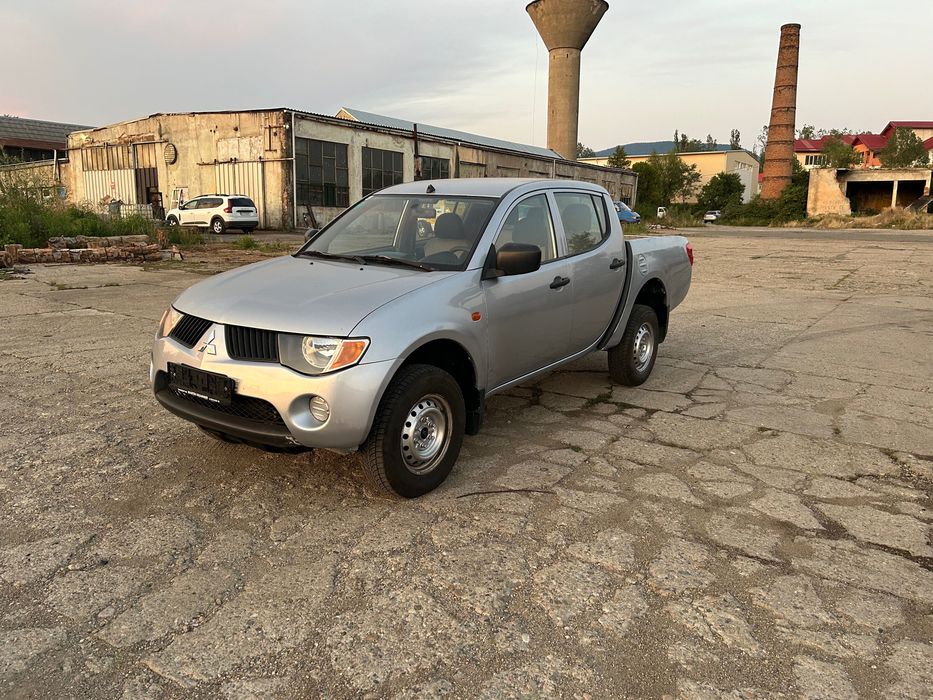 Mitsubishi L 200 2,5 Diesel 4x4 CLIMA  162000 km 2007