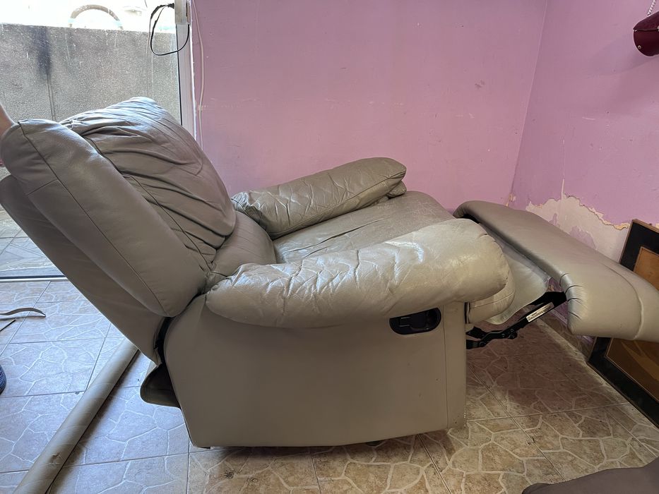 Релакс кресло от естествена кожа.