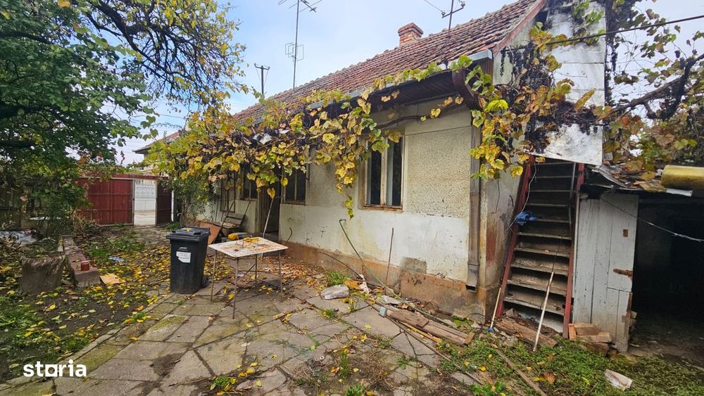 OFERTA! De vanzare Casa veche cu 360 mp teren Centru