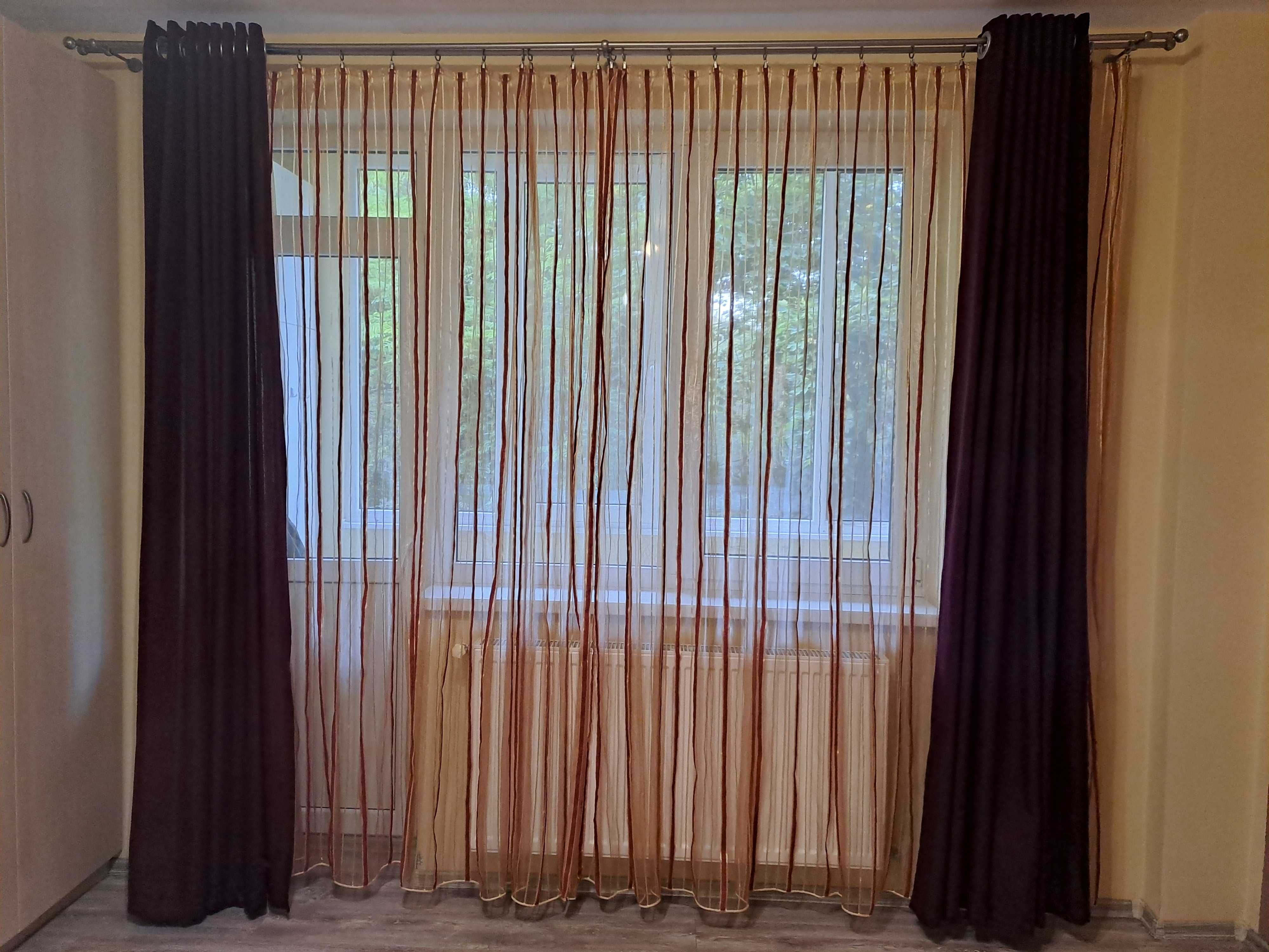 Vând Draperie metalica dubla cu perdele si draperii