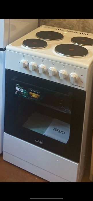 Продам новую кухонную плиту срочно
