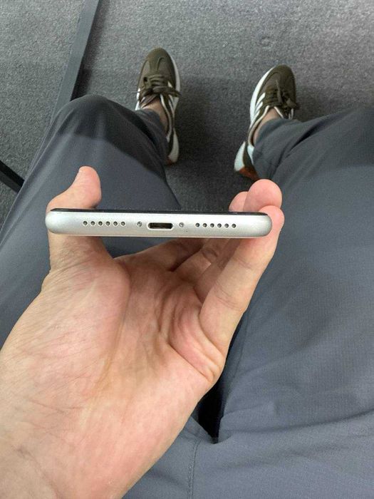 Iphone 11 sotiladi