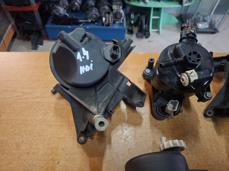 Carcasa filtru motorină  Ford Focus Fiesta Citroen Peugeot 1.4 1.6 2.0