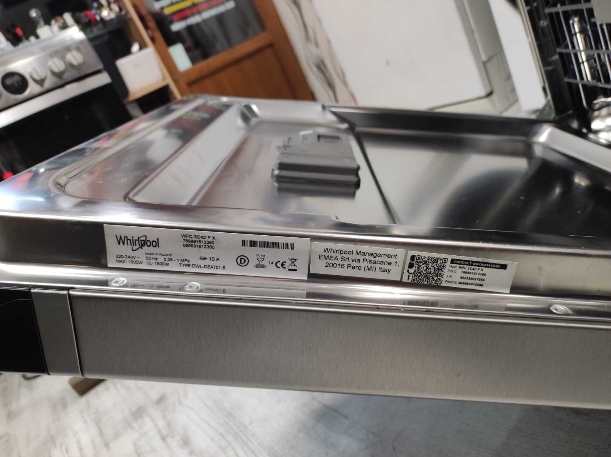 Съдомиялнa WHIRLPOOL WFC 3C42 PX инвенторен мотор