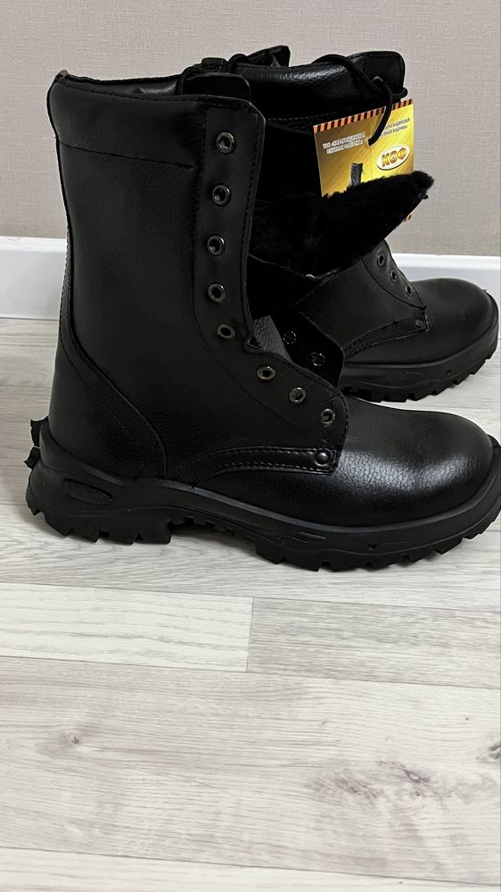 Продам берцы (зимние)