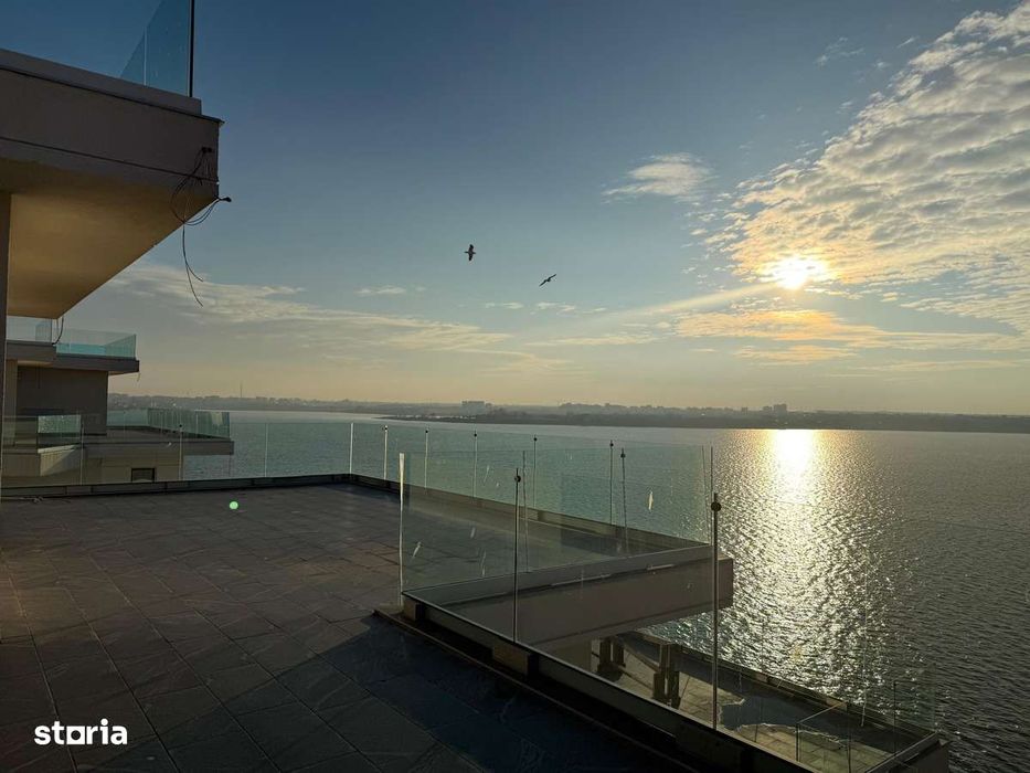 Apartament 3 camere superb cu vedere la lac Mamaia