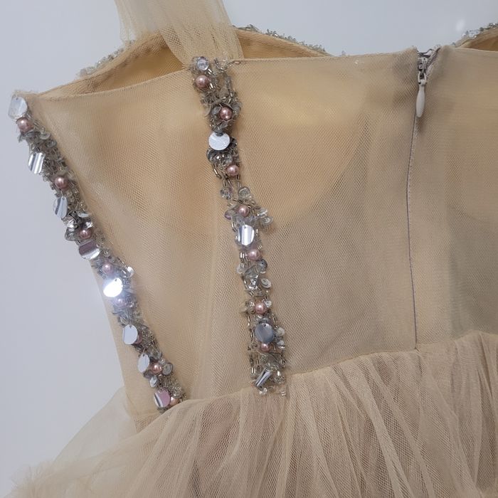 Vand rochie tulle dantela bijuterie