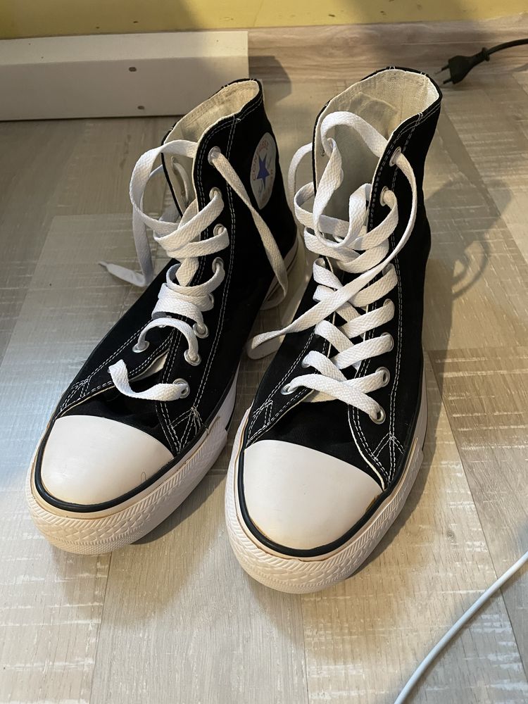 Обувки Converse