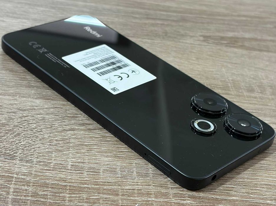 Продавам Redmi 13  128/6gb