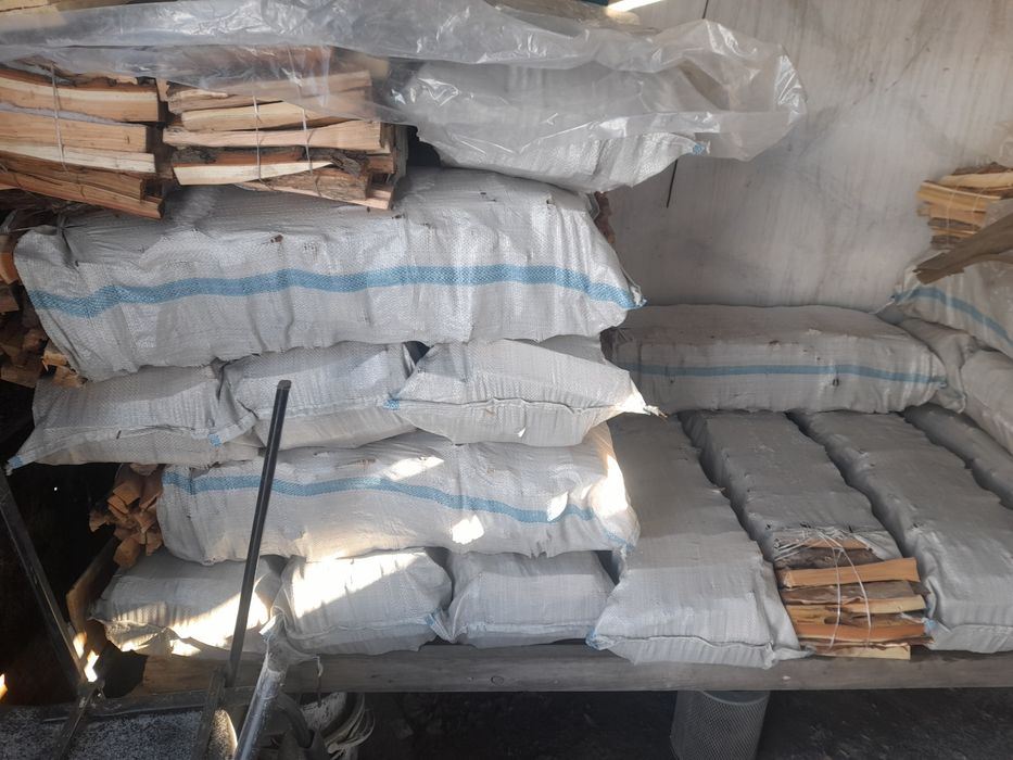 Дрова 1500 сухие есть доставка