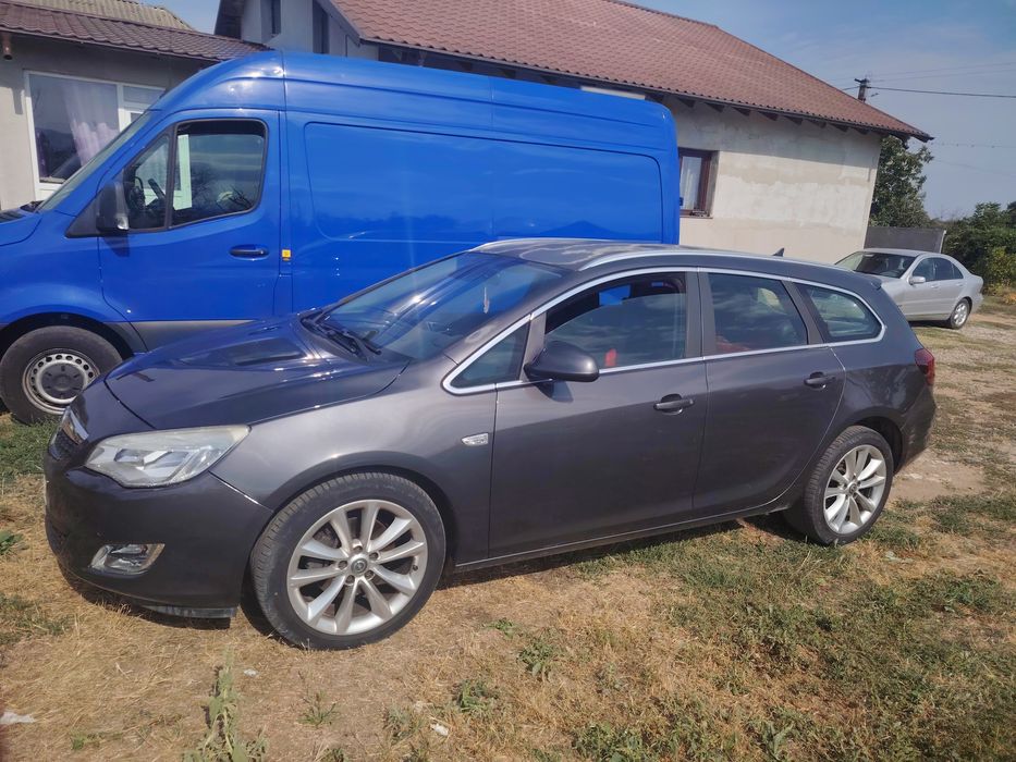 Opel Astra J Sports Tourer