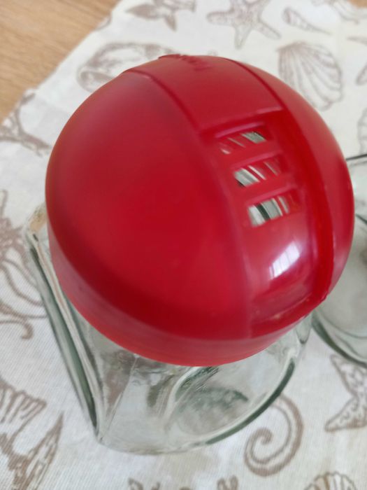 Нов комплект за подправки