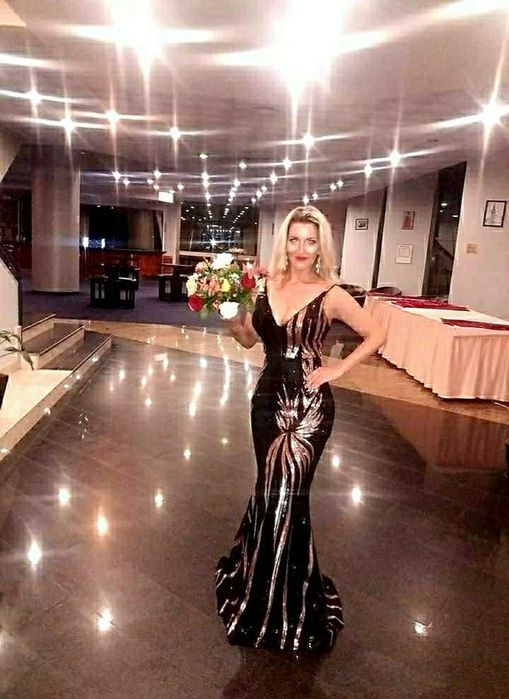 De vanzare,rochita de seara!