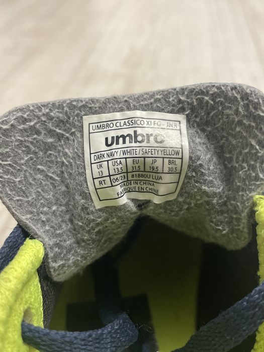 Детски бутонки umbro classico XI FG jnr