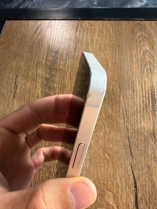 Iphone 12 mini ideal holatda