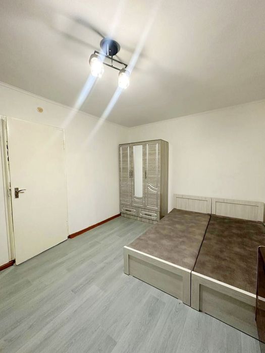 Своя срочно Дархан 1-комнатная 28м² метро ХОйбек Гостиница Россия