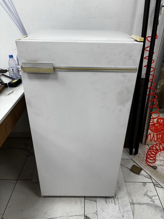 Продам холодильник Бирюса-10