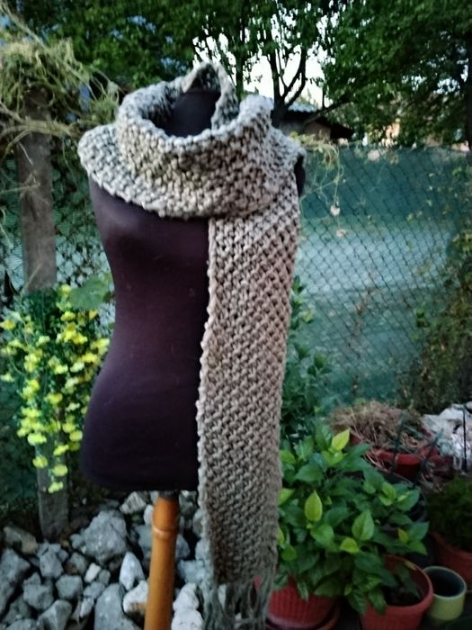 Ръчно изплетени шалове