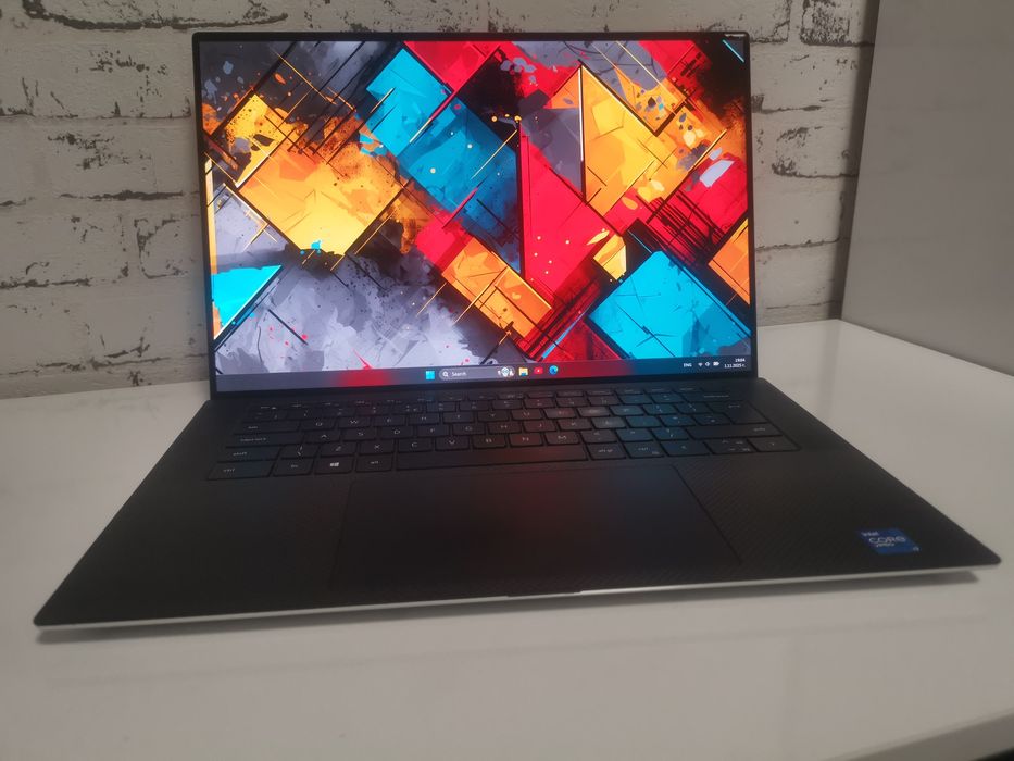 Лаптоп Dell XPS 15 9500 Intel i7, Nvidia 1650 Ti, 1TB NVMe, 16GB RAM