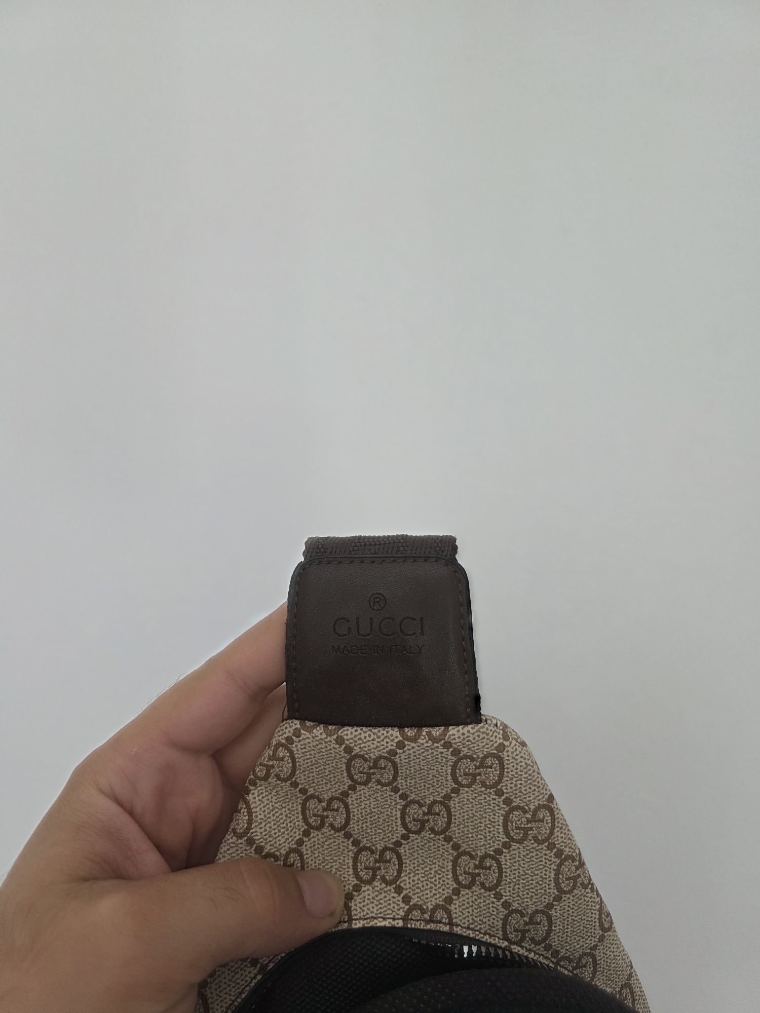 мъжка чанта gucci