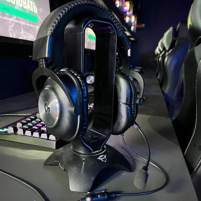 Продам наушники logitech g pro x