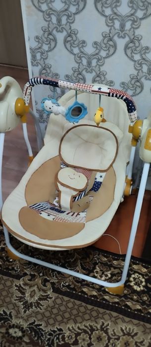 Продам детскую качелю