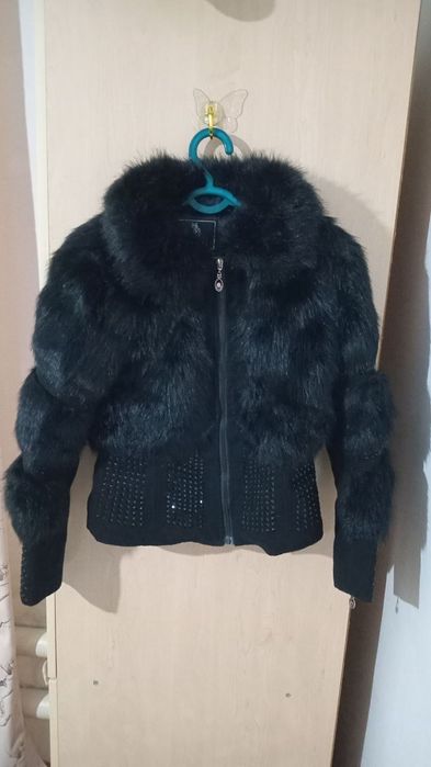 Шубка теплая,отличная