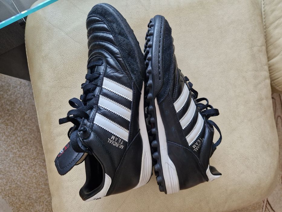 Adidas Mundial-стоножки