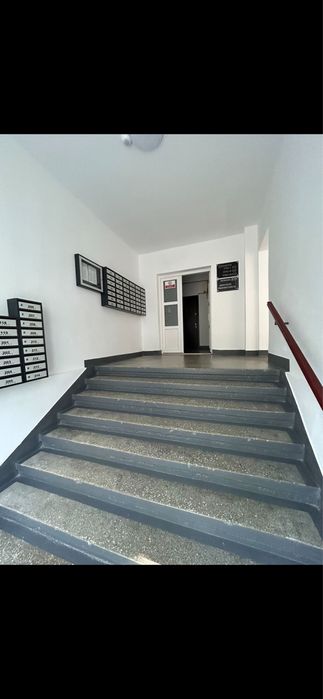 Vand garsoniera in Onesti, nemobilata, renovata complet, bloc Q.