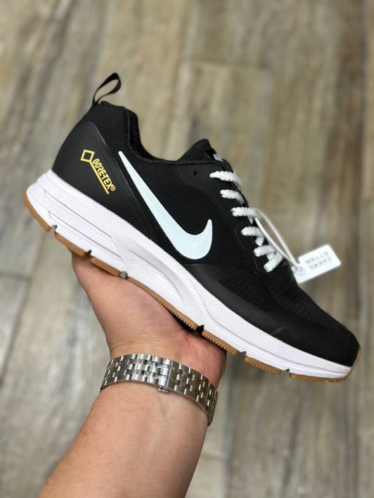 Nike gore tex         .