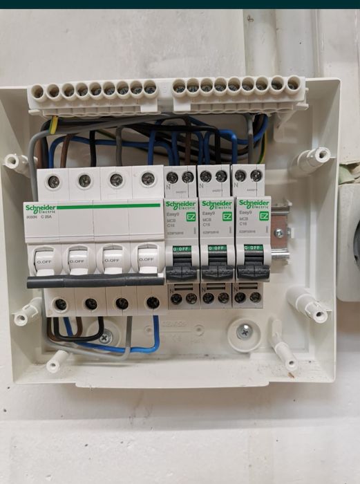 Instalatii electrice ,frigotehnice AC.aparate aer conditionat