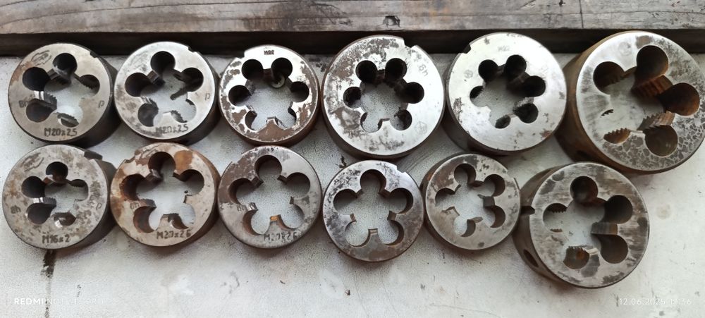 Лерки, метчики токарные