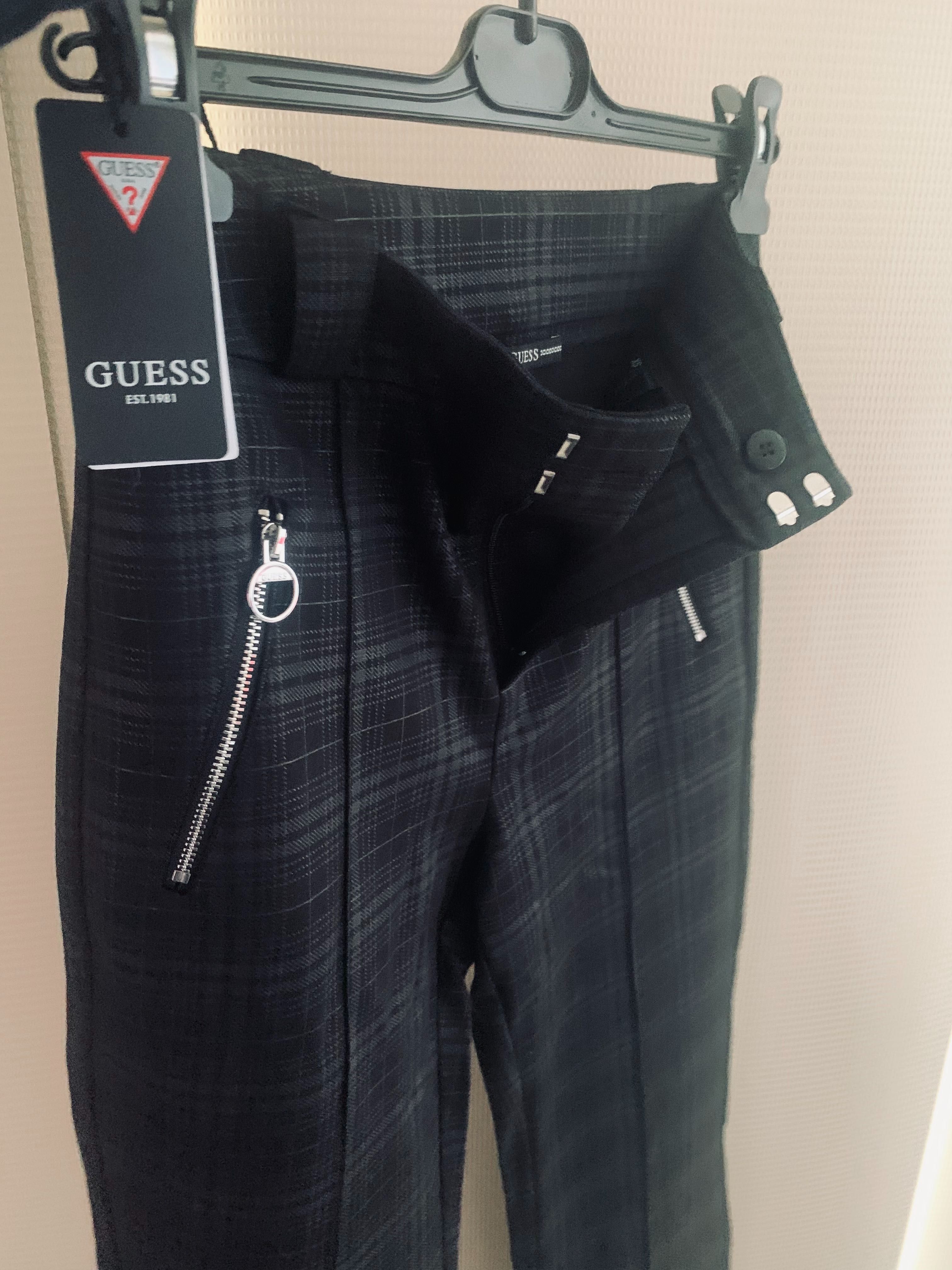 Панталон на GUESS