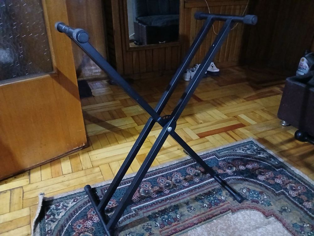 Синтезатор Yamaha psr e-243