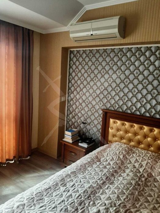 Продава се Тристаен апартамент в Варна, Галата - 120 кв.м за 1650 €/кв.м - Снимка #11