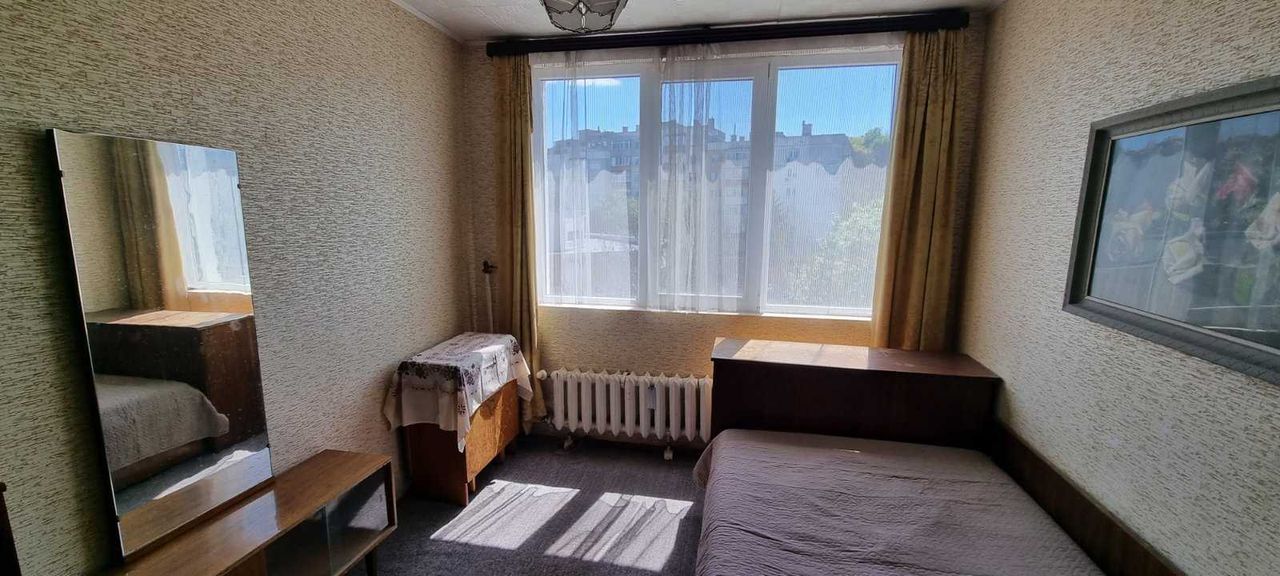 Продава се Четиристаен апартамент в Разград, Център - 100 кв.м за 1071 €/кв.м - Снимка #12
