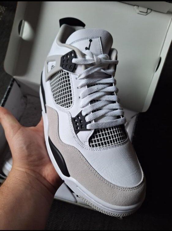 AIR Jordan 4 Retro
