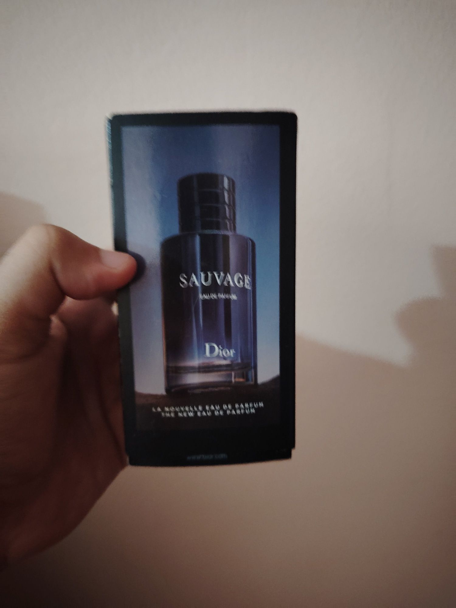 Dior духи сатылады