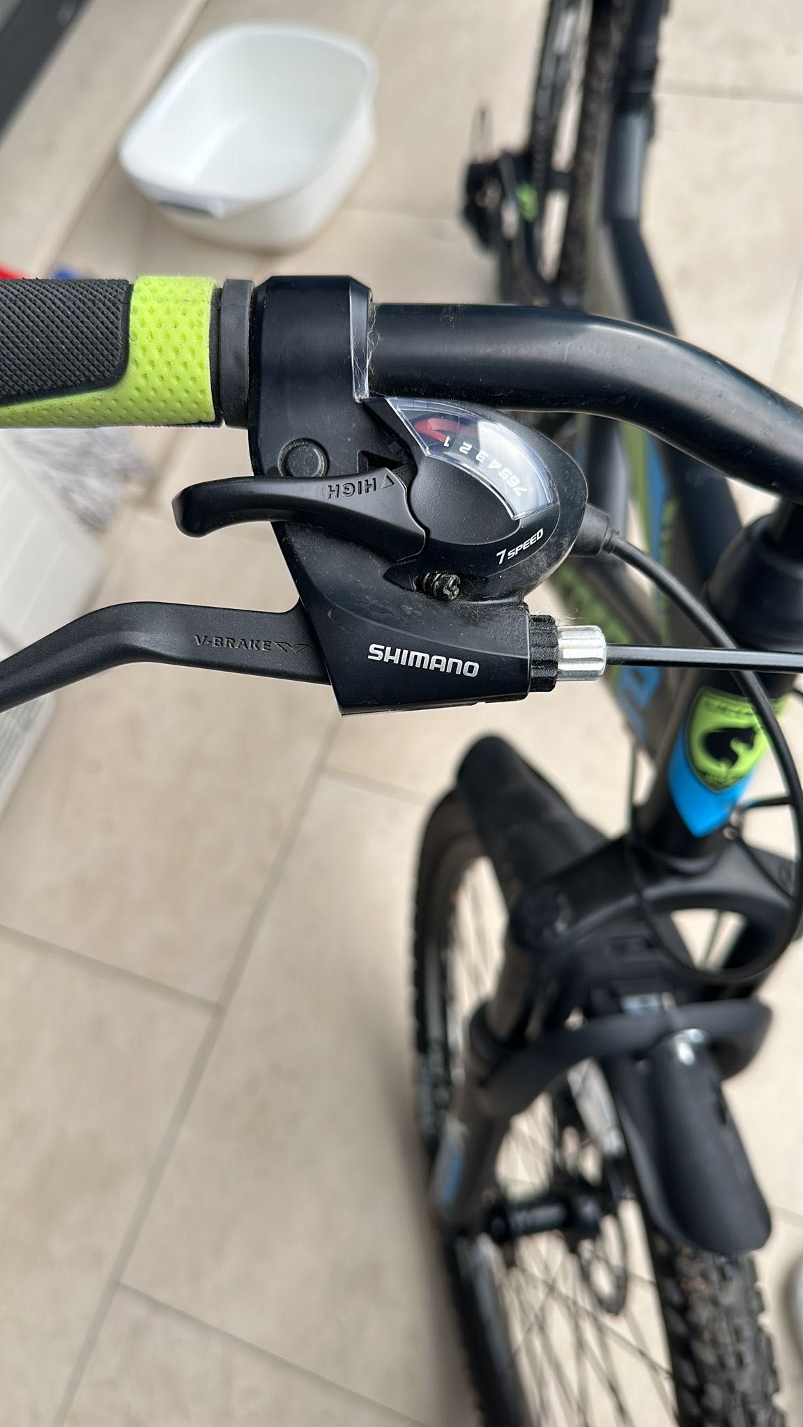 Vând bicicletă moutainbike Licorne Strong D 26 - băiat +10 ani