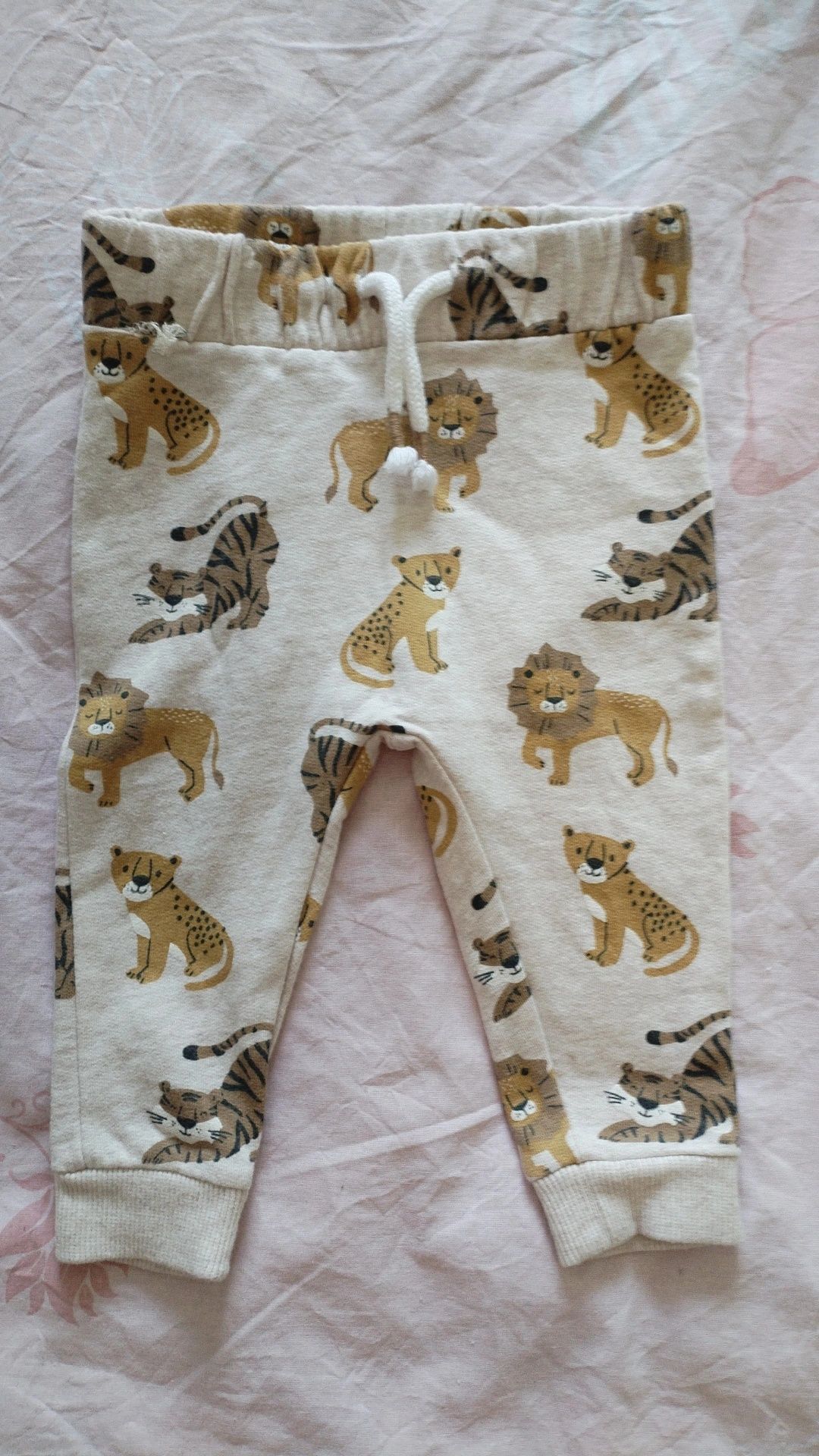 Pantaloni bebe C&A masura 74