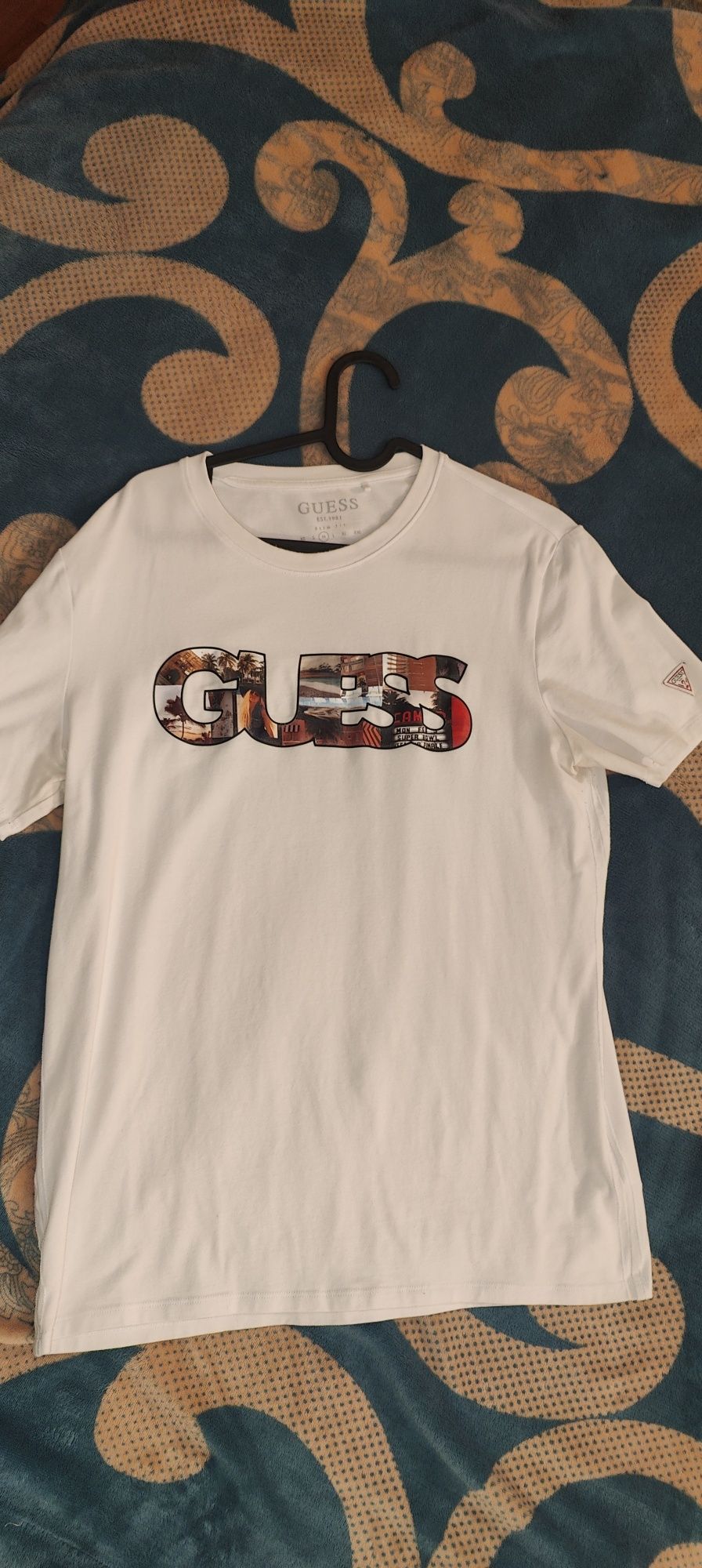 Tricou alb Guess