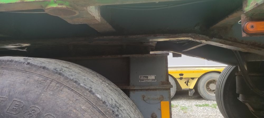 Semiremorca forestiera marca floor