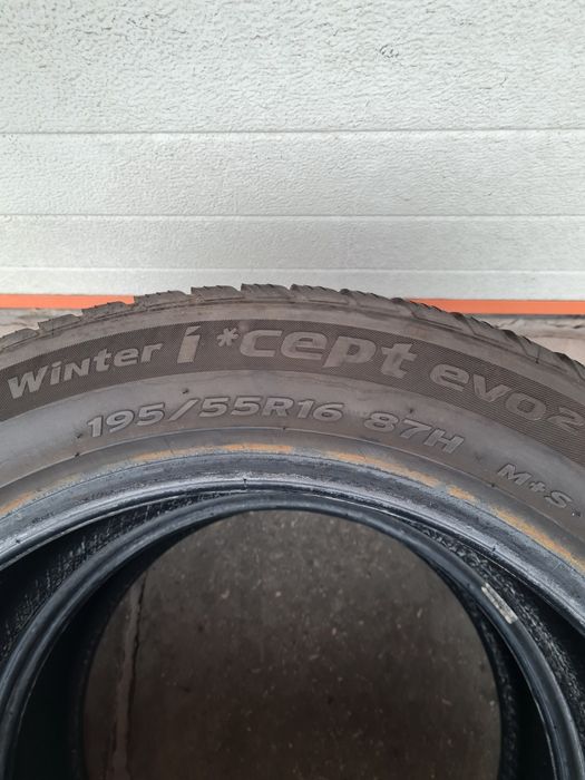 Зимни гуми 2 броя HANKOOK Winter Icept Evo2 195 55 R16 дот 1018