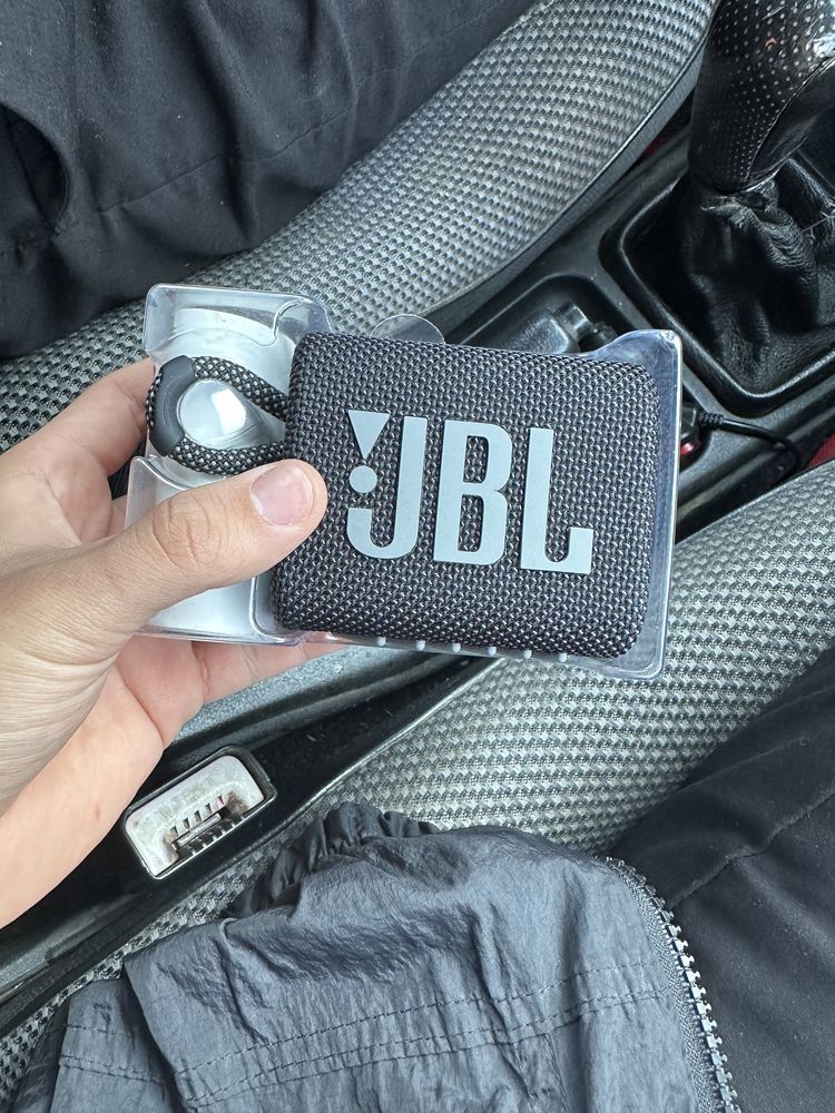 Колонка JBL