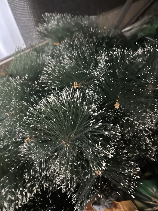 Продам искуственную елку