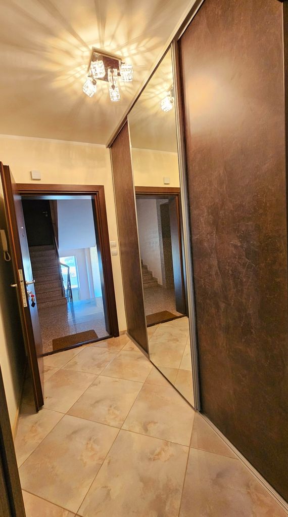 Дава се под наем Двустаен апартамент в Пловдив, Център - 75 кв.м за 535.5 € - Снимка #7